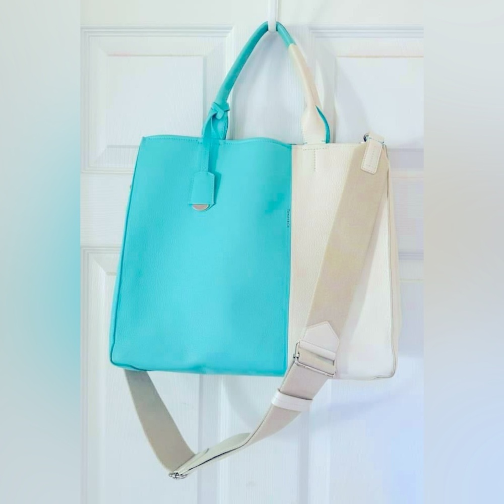 Tiffany & Co. Blue and Cream Tote Bag